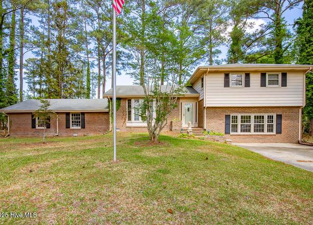 Property at 5218 Springwood Dr, Trent Woods, NC 28562, 3 beds, 2.5 baths