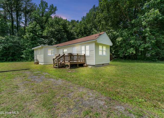 Property at 131 Wildwood Dr, Hertford, NC 27944, 1 bed, 1 bath