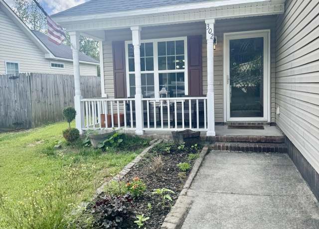 Property at 302 Mattocks Ave, Maysville, NC 28555, 3 beds, 2 baths