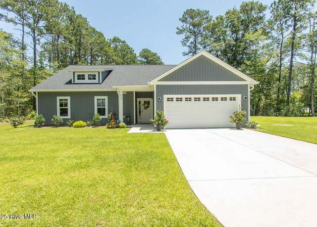 Property at 430 Boundaryline Dr NW, Calabash, NC 28467, 3 beds, 2 baths