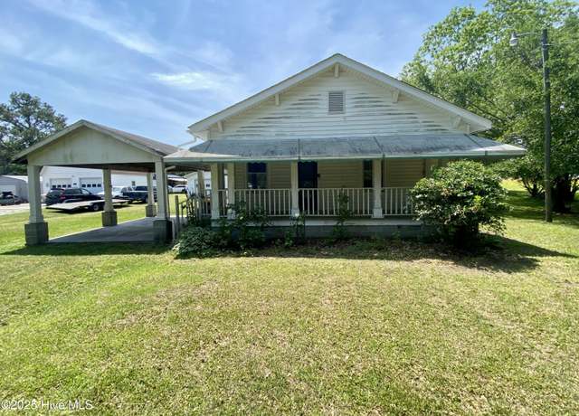 Property at 836 Nc 118, Grifton, NC 28530, 3 beds, 1 bath