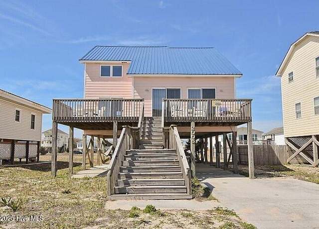 Property at 2005 N Shore Dr, Surf City, NC 28445, 3 beds, 3 baths