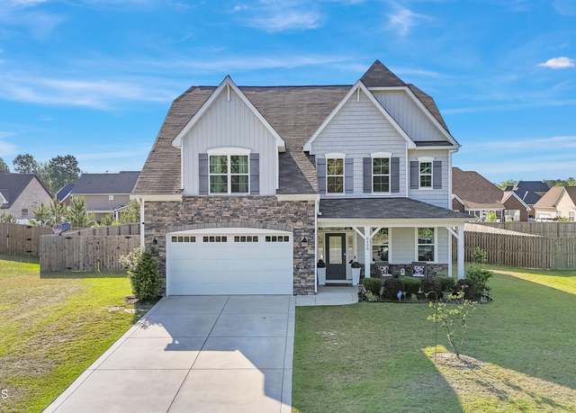 Property at 6528 Carswell Dr, Fayetteville, NC 28311, 5 beds, 3 baths
