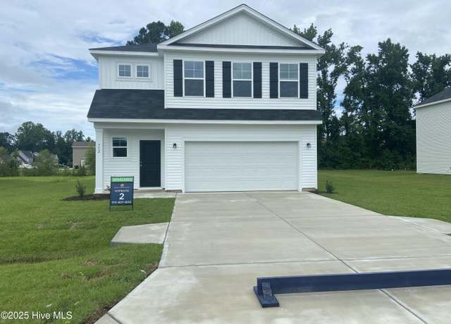 Property at 512 Sandy Hollow Dr, Jacksonville, NC 28540, 4 beds, 3.5 baths