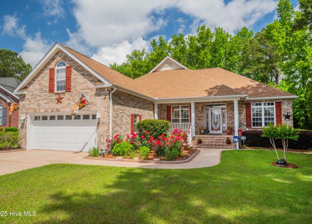 Property at 606 Lathrop Ct NW, Calabash, NC 28467, 4 beds, 2.5 baths