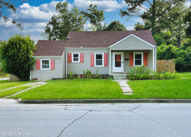 Property at 201 Queens Rd, Jacksonville, NC 28540, 3 beds, 1 bath