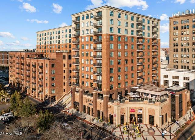 Property at 240 N Water St #556, Wilmington, NC 28401, 2 beds, 2.5 baths