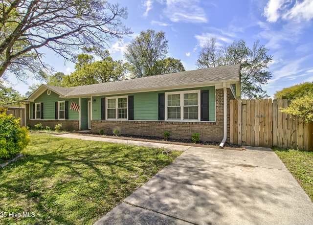 Property at 3601 Bent Tree Ct, Wilmington, NC 28405, 3 beds, 2 baths