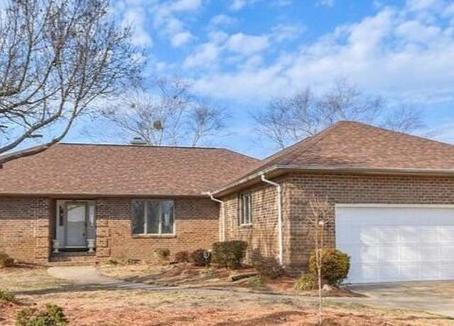 Property at 861 Castleberry Ct, Vass, NC 28394, 3 beds, 2.5 baths