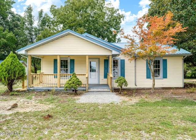 Property at 2080 Indian Town Rd, Clinton, NC 28328, 3 beds, 2 baths