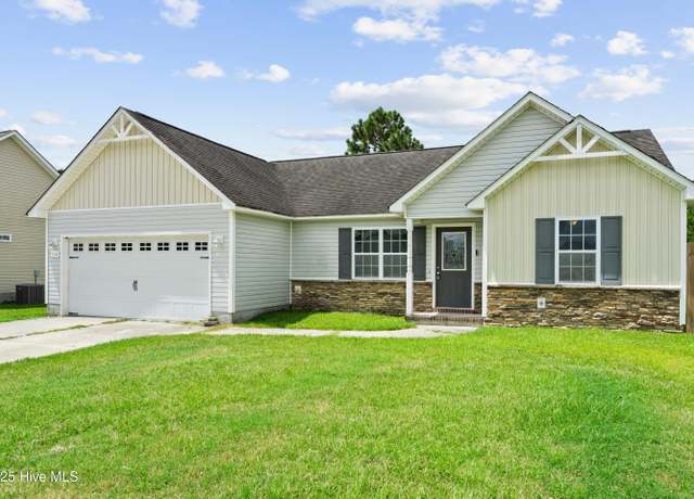 Property at 114 Rosemary Ave, Hubert, NC 28539, 3 beds, 2 baths