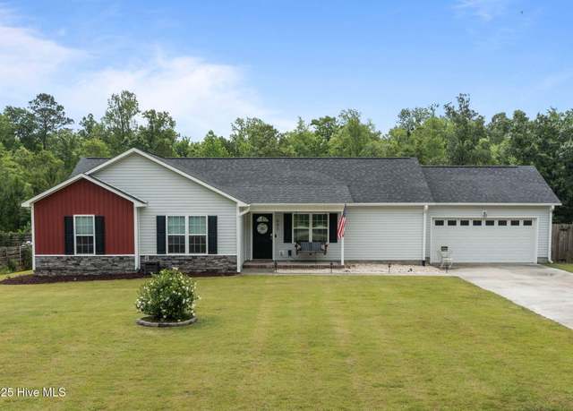 Property at 660 Riggs Rd, Hubert, NC 28539, 4 beds, 2 baths