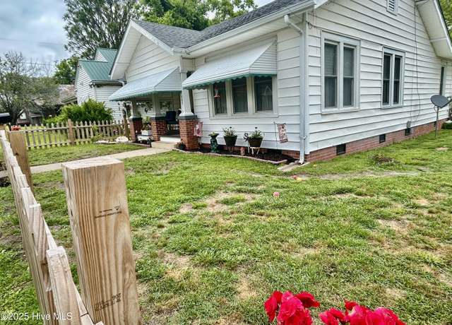 Property at 503 S Haughton St, Williamston, NC 27892, 3 beds, 1 bath