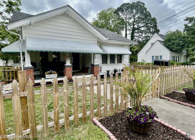 Property at 503 S Haughton St, Williamston, NC 27892, 3 beds, 1 bath
