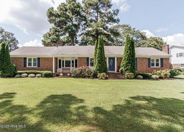 Property at 1132 Par Three Dr S, Wilson, NC 27893, 3 beds, 2 baths