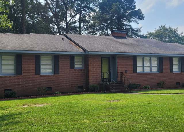 Property at 2302 Carey Rd, Kinston, NC 28504, 3 beds, 2 baths