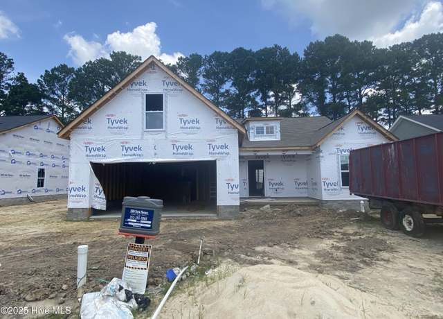 Property at 2301 Rhinestone Dr, Winterville, NC 28590, 3 beds, 2 baths