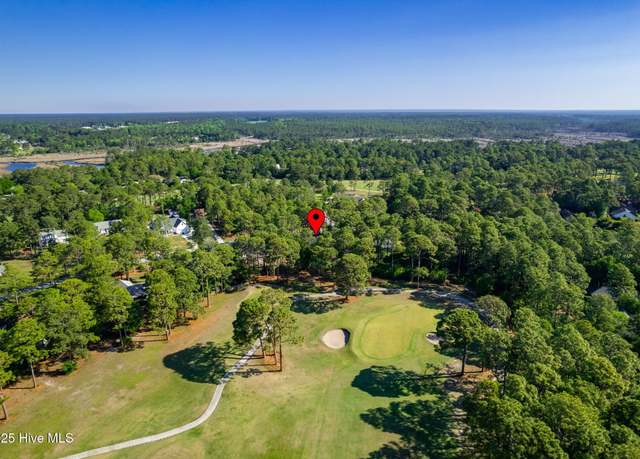 Property at 124 Sutton Dr, Cape Carteret, NC 28584, 4 beds, 3.5 baths