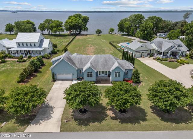 Property at 102 East Point Estates Ct, Knotts Island, NC 27950, 3 beds, 2.5 baths