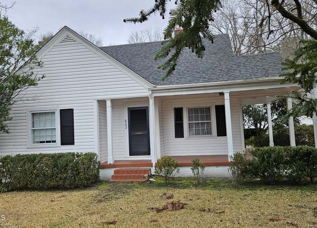 Property at 603 Woodrow St, Clinton, NC 28328, 5 beds, 2 baths