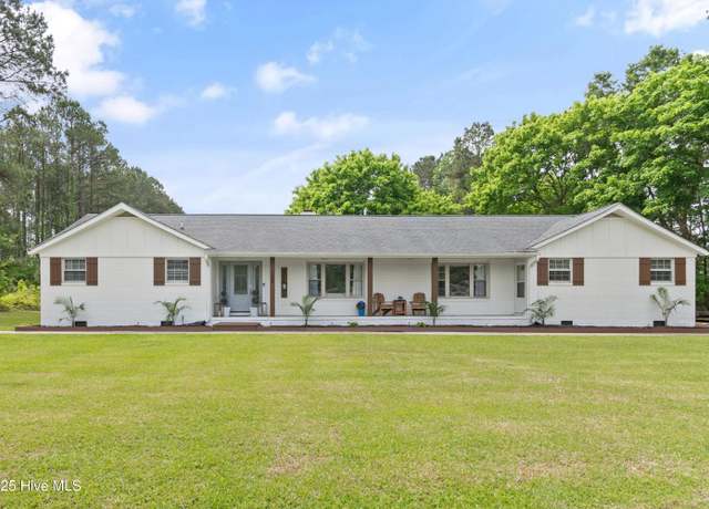 Property at 738 Ocean Hwy E, Bolivia, NC 28422, 3 beds, 2 baths
