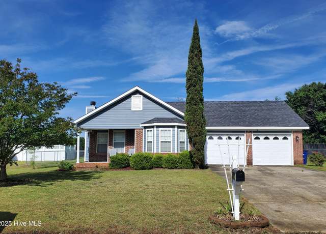 Property at 122 Davenport Dr, Raeford, NC 28376, 3 beds, 2 baths