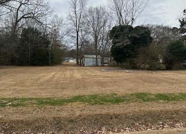 Property at 203 W Edgecombe St, Whitakers, NC 27891