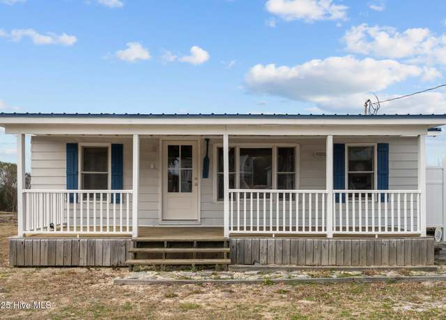 Property at 821 S Topsail Dr, Surf City, NC 28445, 3 beds, 1 bath