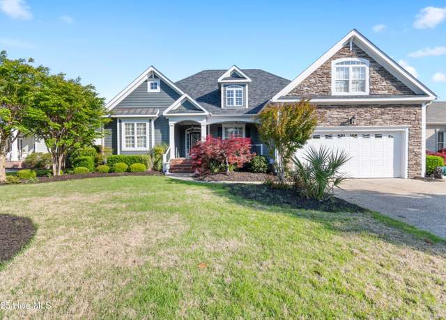 Property at 3675 W Medinah Ave, Southport, NC 28461, 4 beds, 3.5 baths