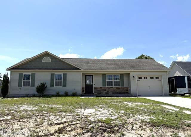 Property at 607 Parsley Dr, Hubert, NC 28539, 3 beds, 2 baths