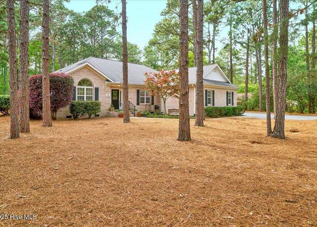 Property at 5 Avery Dr, Whispering Pines, NC 28327, 3 beds, 2.5 baths