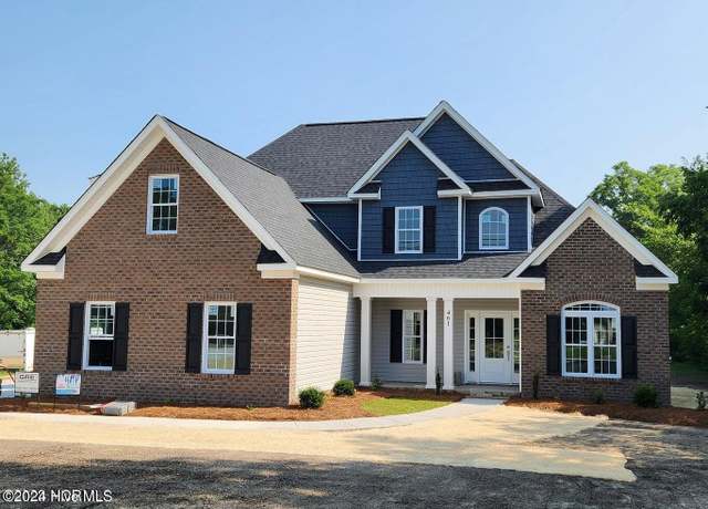 Property at 1942 Tull Rd, Greenville, NC 27858, 3 beds, 2.5 baths