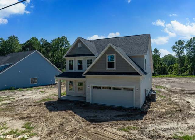Property at 354 Hardison Rd, Holly Ridge, NC 28445, 4 beds, 2.5 baths