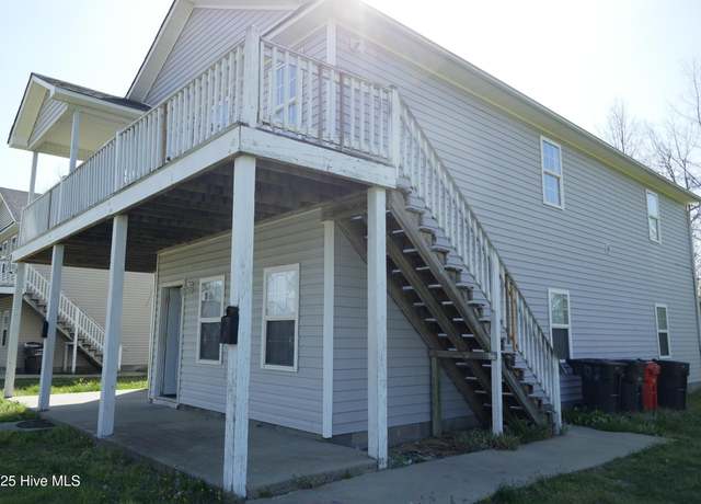 Property at 305 Speed St, Elizabeth City, NC 27909, 6 beds, 4 baths