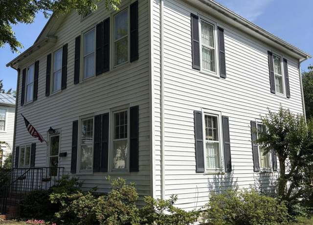 Property at 215 W Queen St, Edenton, NC 27932, 3 beds, 2 baths