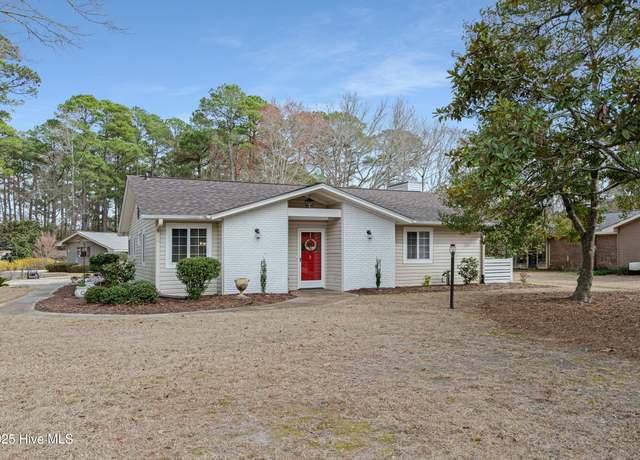 Property at 2 Arden Pl, Carolina Shores, NC 28467, 3 beds, 3 baths