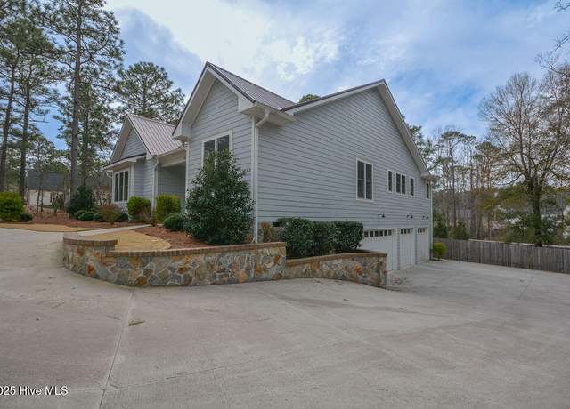 Property at 14 Minikahada Trl, Pinehurst, NC 28374, 4 beds, 3.5 baths
