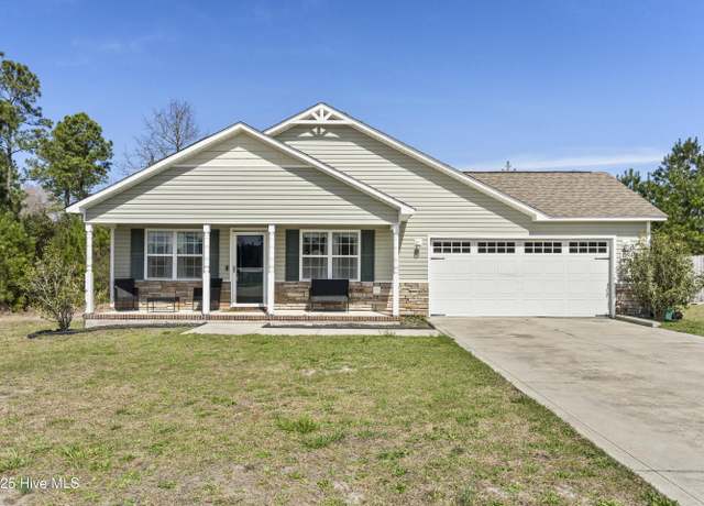 Property at 225 Lockwood Ct, Hubert, NC 28539, 3 beds, 2 baths