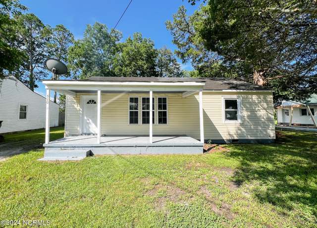 Property at 510 First Ave, Vanceboro, NC 28586, 3 beds, 1 bath