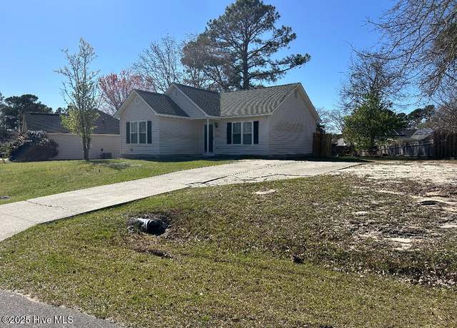 Property at 322 Tangle Oaks Ct SE, Leland, NC 28451, 2 beds, 2 baths