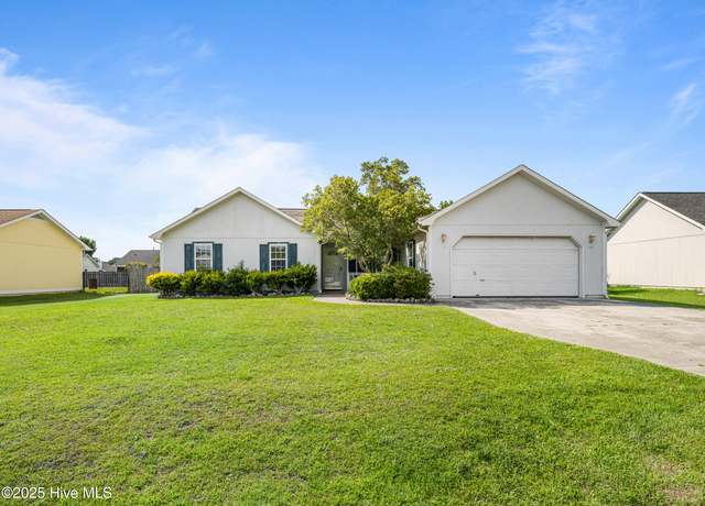 Property at 254 Parnell Rd, Hubert, NC 28539, 3 beds, 2 baths