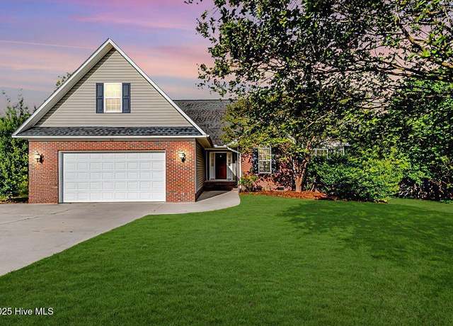 Property at 112 Pinebrae Ln, Aberdeen, NC 28315, 4 beds, 3 baths