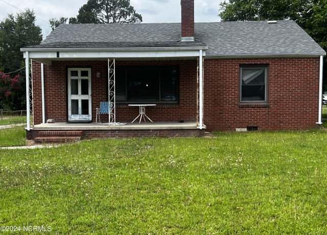 Property at 1404 Hull Rd, Kinston, NC 28504, 3 beds, 1 bath