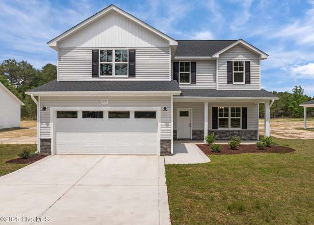 Property at 1571 Scull Rd, Raeford, NC 28376, 4 beds, 2.5 baths