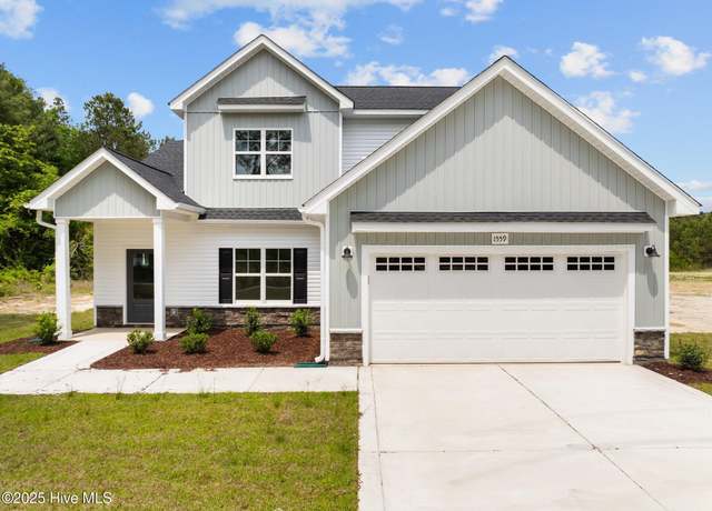 Property at 1559 Scull Rd, Raeford, NC 28376, 4 beds, 2.5 baths