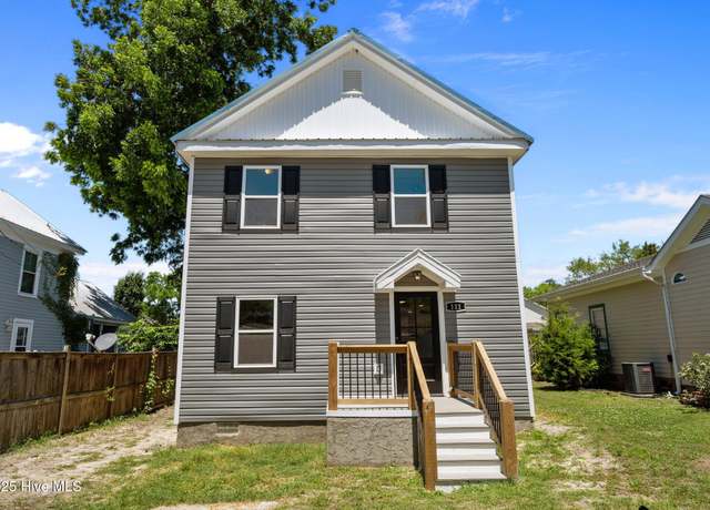 Property at 111 Mill Ave, Jacksonville, NC 28540, 4 beds, 2.5 baths