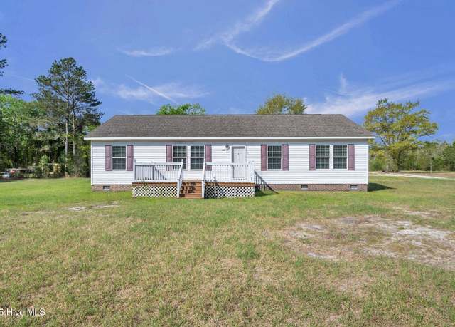 Property at 559 Autrytown Rd, Elizabethtown, NC 28337, 3 beds, 2 baths
