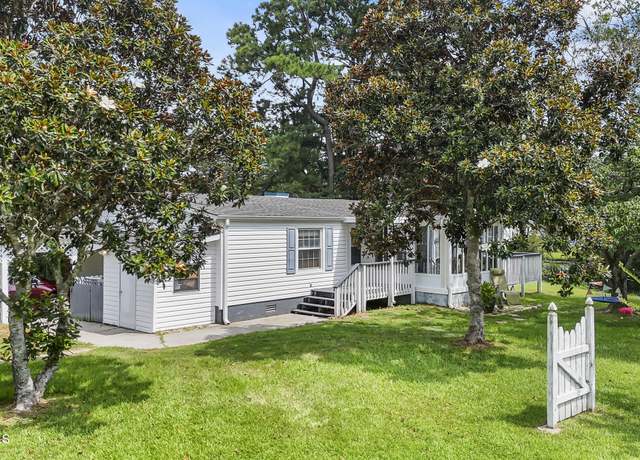 Property at 506 Fathom Ct, Hampstead, NC 28443, 3 beds, 2 baths