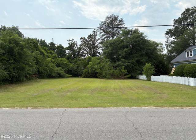 Property at 85 Woods Rd, Pinehurst, NC 28374