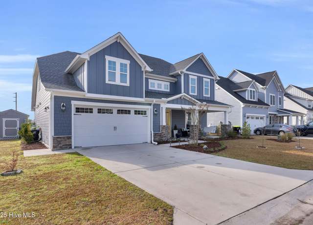 Property at 77 Daylight Dr, Hampstead, NC 28443, 5 beds, 3.5 baths